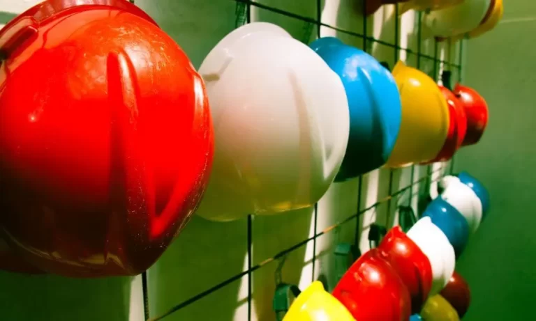 hard hat color codes and their meanings